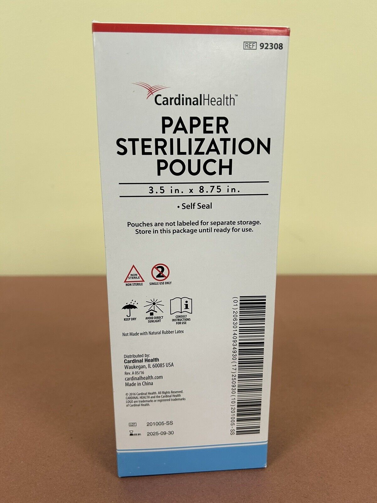 Pouches Sterilization Ethylene Oxide (EO) Gas / Steam 3-1/2 X 8.75  Inch Transparent / White Self Seal Paper / Film (200/BX 4BX/CS) by Cardinal  ID 92308